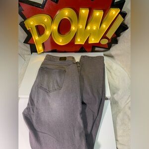 Celebrity Pink Jeans Womens 13/31 Black Denim
High Rise Skinny Ankle
Used